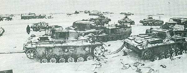 Какое сражение 1942 года считается переломным и связывается с моментом