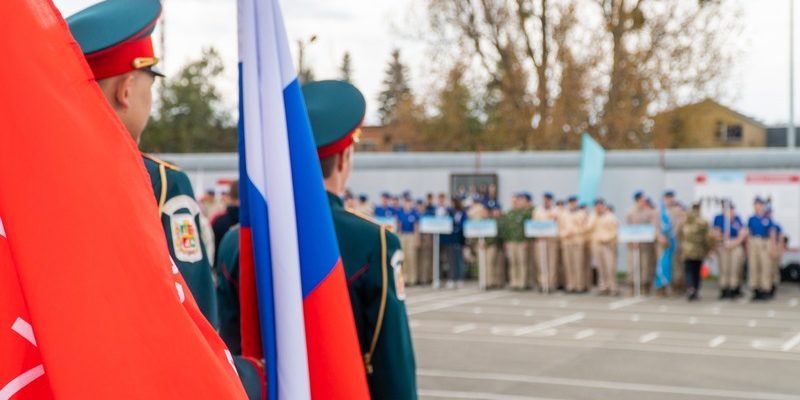 Сценарий военно-спортивной игры «Юнармейцы, вперёд!», посвященнsq празднованию 23 февраля методическая разработка